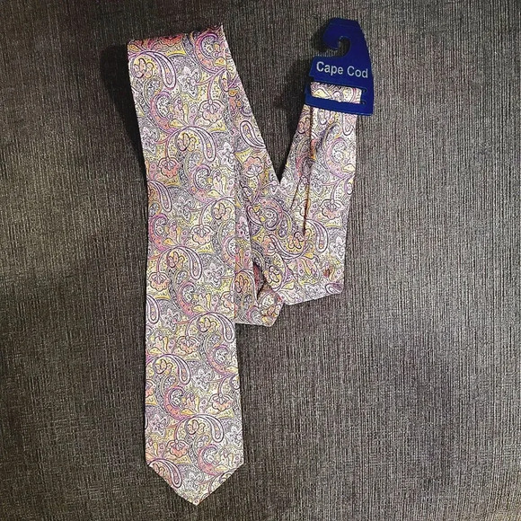 CAPE COD Neckwear Men's  Tie Paisley Pattern with Multicolor Accents - Picture 1 of 8
